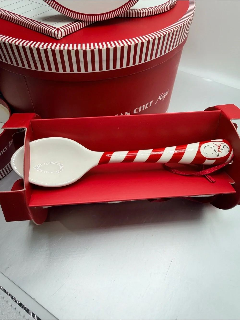🔹NEW Williams Sonoma Snowman Chef Footed Mugs & Ceramic Spoons Holiday Set (NIB)